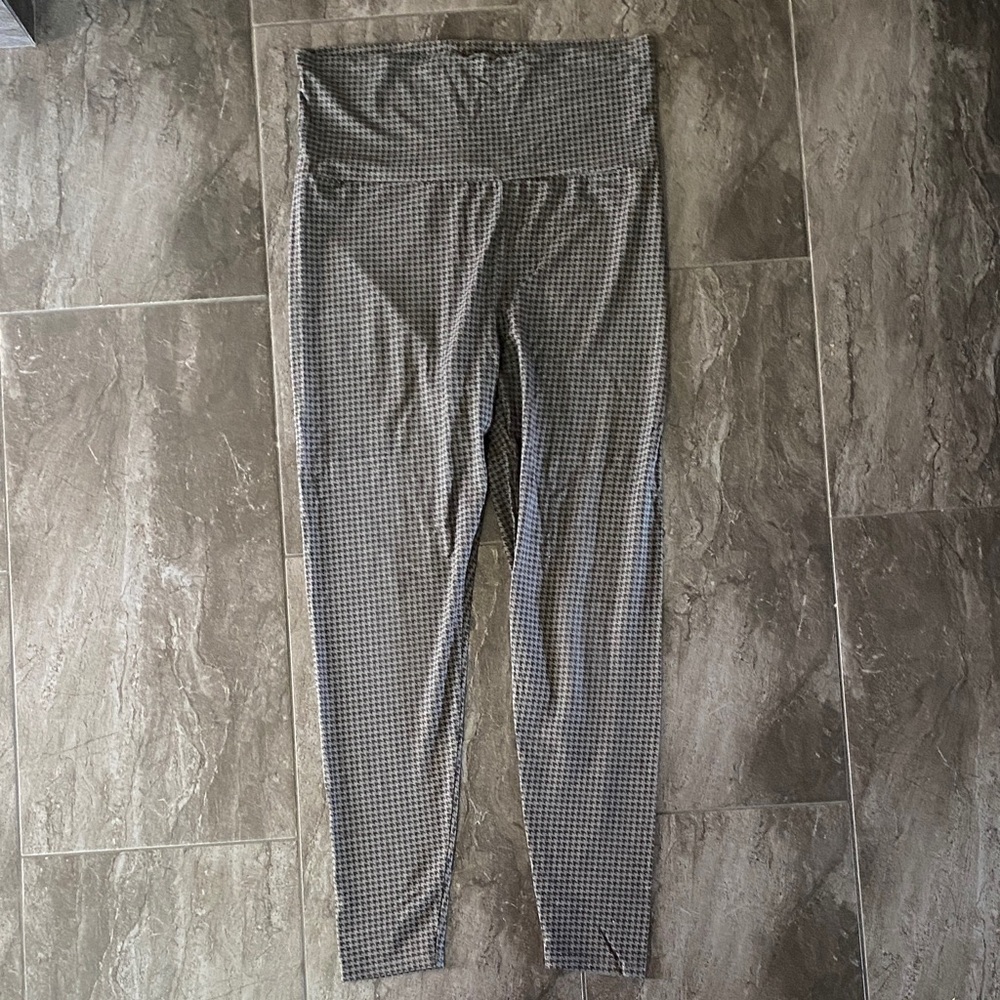 Hatch Maternity Houndstooth Checkered Leggings